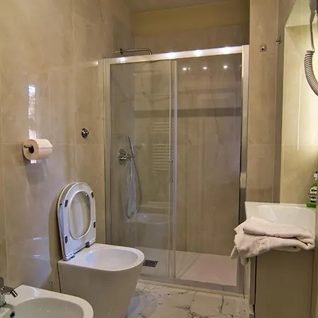 Gil - Colosseum Area