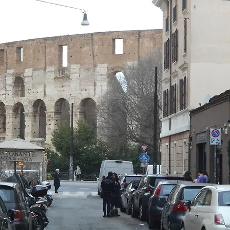 Gil - Colosseum Area Vendégház